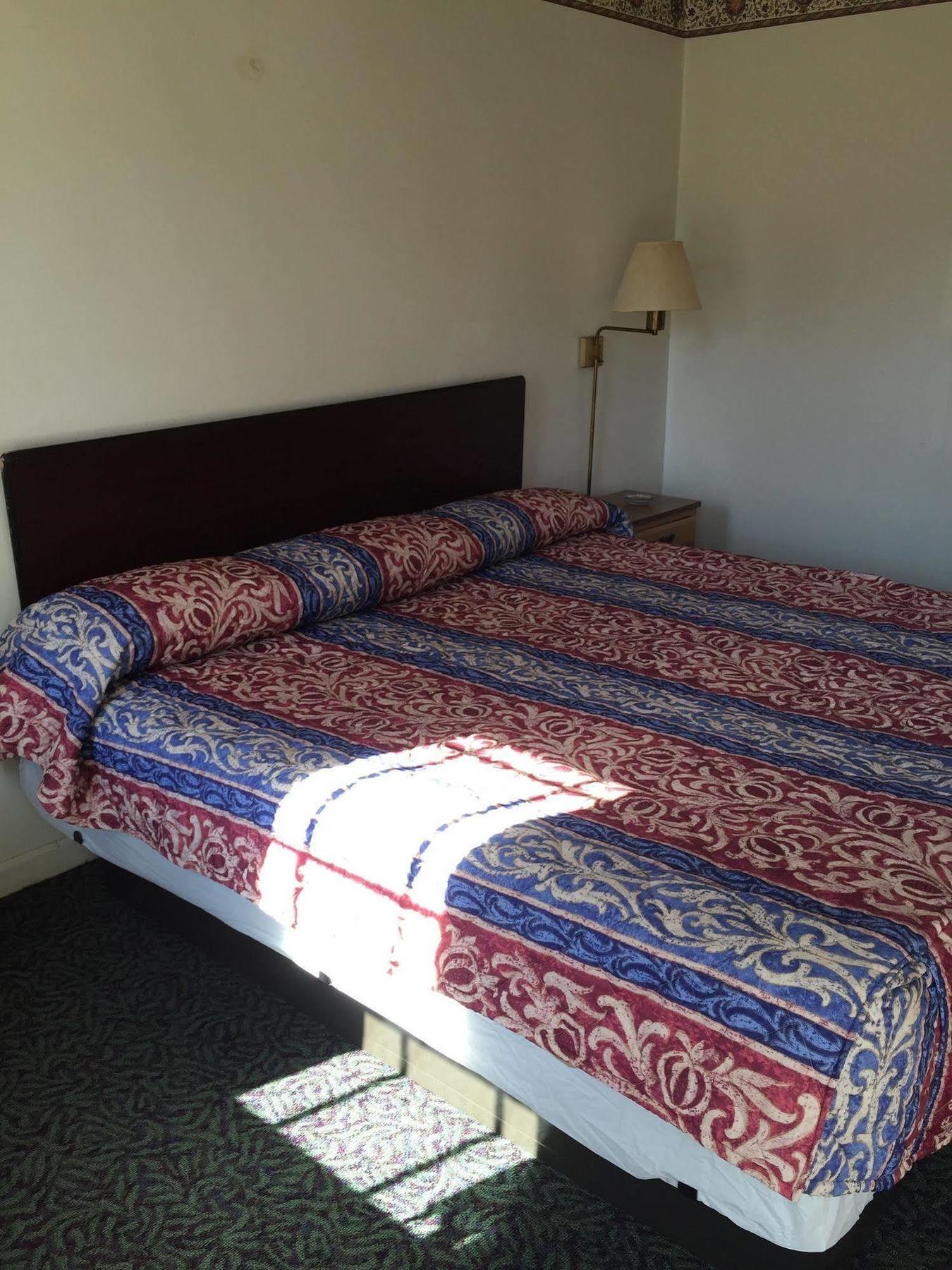 Hotel Portsmouth Oh Esterno foto