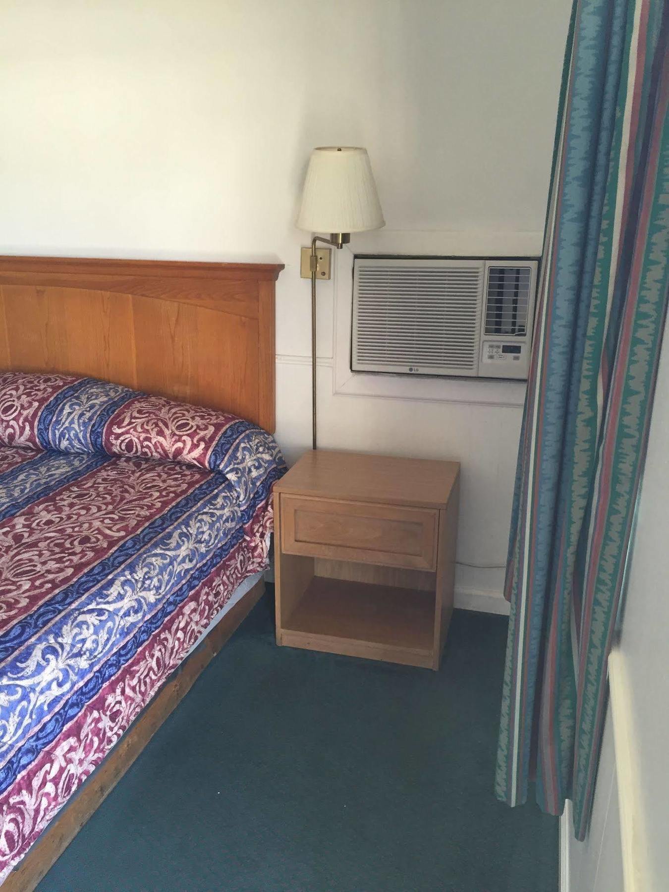 Hotel Portsmouth Oh Esterno foto
