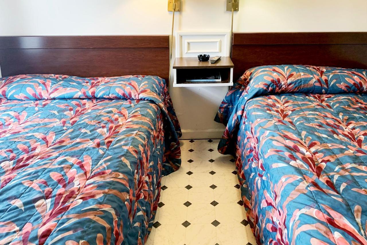 Hotel Portsmouth Oh Esterno foto
